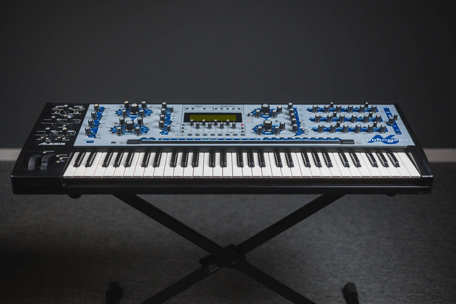 U ALESIS ANDROMEDA A6
